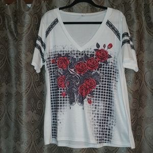 White tee w/lace and rose decal